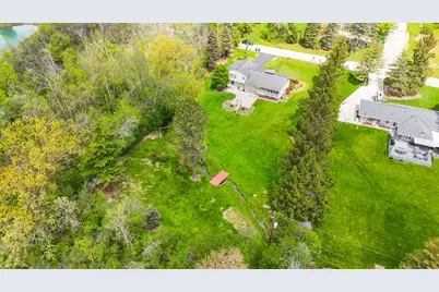 N68W15321  Prudence Dr, Menomonee Falls, WI 53051 - Photo 30