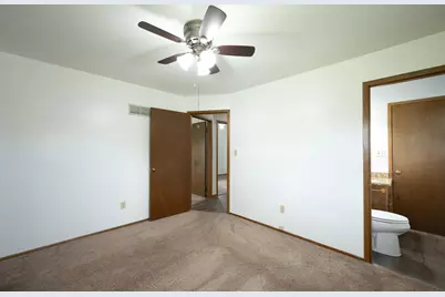 3812 W Jodi Pl, Franklin, WI 53132 - Photo 18