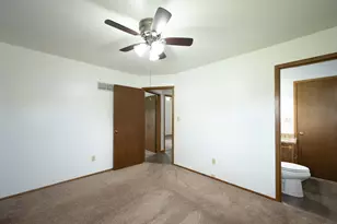 3812 W Jodi Pl, Franklin, WI 53132 - Photo 18