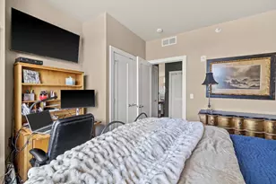 141 Main St, Racine, WI 53403 - Photo 26