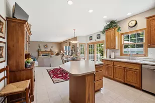6852 Bellvue Ct, Newburg, WI 53090 - Photo 6