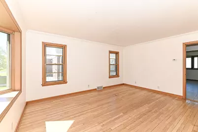 3015 N 87th St, Milwaukee, WI 53222 - Photo 6