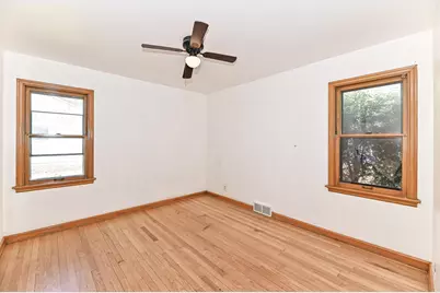 3015 N 87th St, Milwaukee, WI 53222 - Photo 16