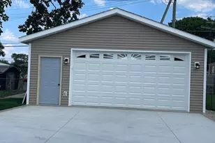 4621 39th Ave, Kenosha, WI 53144 - Photo 2