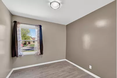 3753 E Whittaker Ave, Cudahy, WI 53110 - Photo 12