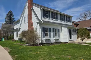 1020 N 14th St, Manitowoc, WI 54220 - Photo 2