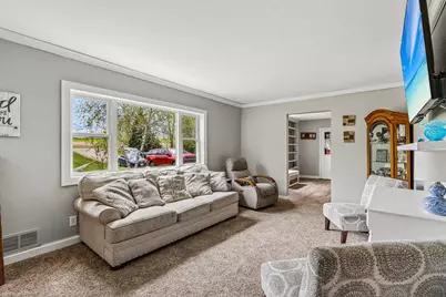 5530  Beaver Dam Rd, Wayne, WI 53090 - Photo 6