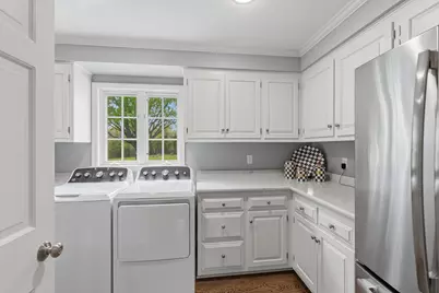 10539 N Haddonstone Pl, Mequon, WI 53092 - Photo 8