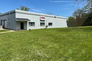 900 Armour Rd, Oconomowoc, WI 53066 - Photo 1