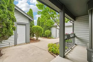 W176S7494 Harbor Cir, Muskego, WI 53150 - Photo 30