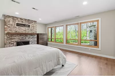 2028  Hillside Ct, Delafield, WI 53018 - Photo 14