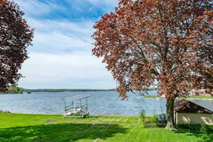 2717 Ridley Rd, Delafield, WI 53029 - Photo 6
