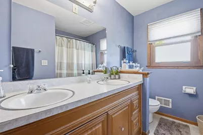 1180  Dorchester Dr, Oconomowoc, WI 53066 - Photo 32