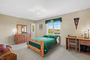 6140 S Conservancy Dr, New Berlin, WI 53151 - Photo 16