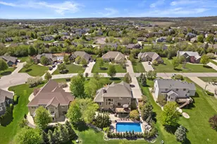 6140 S Conservancy Dr, New Berlin, WI 53151 - Photo 52