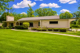 6732 N Holly Ct, Fox Point, WI 53217 - Photo 2