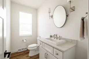 7852 W Preserve Parkway, Mequon, WI 53097 - Photo 16