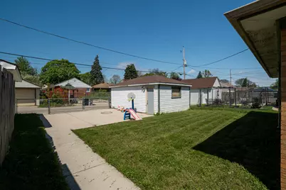 4861 N 66th St, Milwaukee, WI 53218 - Photo 22