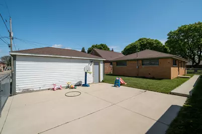 4861 N 66th St, Milwaukee, WI 53218 - Photo 20