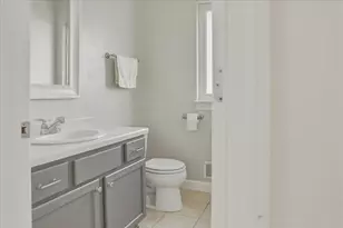 5800 Eagle Point Dr, Racine, WI 53406 - Photo 16