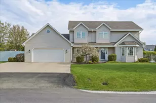 5800 Eagle Point Dr, Racine, WI 53406 - Photo 2