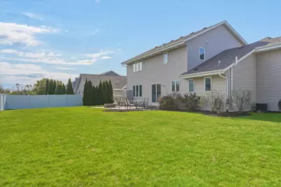 5800  Eagle Point Dr, Racine, WI 53406 - Photo 40