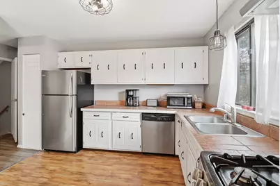 9228 N 70th St, Milwaukee, WI 53223 - Photo 6