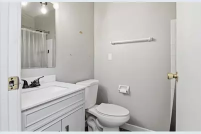 9228 N 70th St, Milwaukee, WI 53223 - Photo 12