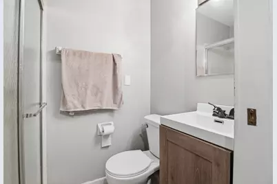 9228 N 70th St, Milwaukee, WI 53223 - Photo 14