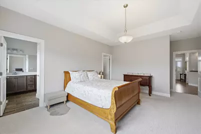 2046 E Omaha Dr, Grafton, WI 53024 - Photo 14