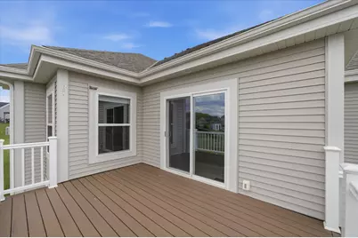 2046 E Omaha Dr, Grafton, WI 53024 - Photo 36
