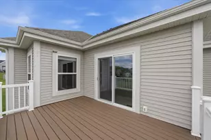 2046 E Omaha Dr, Grafton, WI 53024 - Photo 36