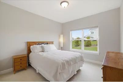 2046 E Omaha Dr, Grafton, WI 53024 - Photo 20