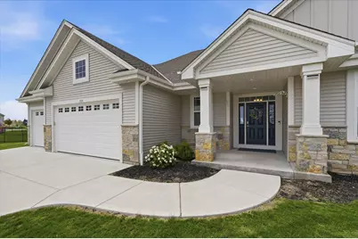 2046 E Omaha Dr, Grafton, WI 53024 - Photo 26