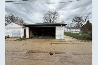 6725 W Verona Ct, Milwaukee, WI 53219 - Photo 18