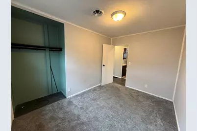6725 W Verona Ct, Milwaukee, WI 53219 - Photo 8