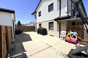 4427 N 77th St, Milwaukee, WI 53218 - Photo 36