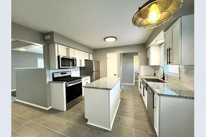 4427 N 77th St #4429, Milwaukee, WI 53218 - Photo 4