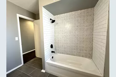 4427 N 77th St #4429, Milwaukee, WI 53218 - Photo 16