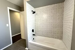 4427 N 77th St, Milwaukee, WI 53218 - Photo 16
