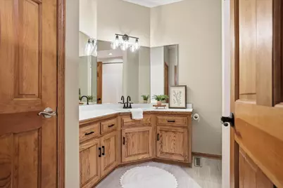 W280N8120  Black Diamond Ct, Merton, WI 53029 - Photo 6