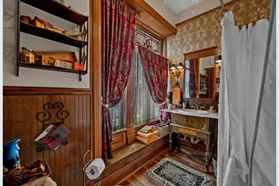 3209 W Wells St, Milwaukee, WI 53208 - Photo 20