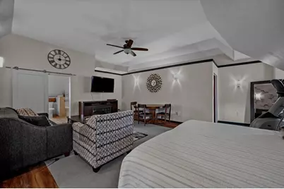 3209 W Wells St, Milwaukee, WI 53208 - Photo 26