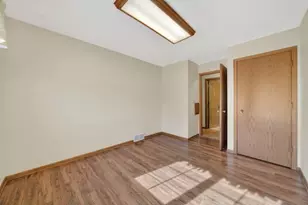 914 Hawthorne Dr, Howards Grove, WI 53083 - Photo 26