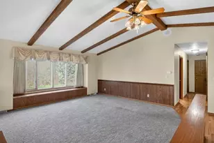 914 Hawthorne Dr, Howards Grove, WI 53083 - Photo 6