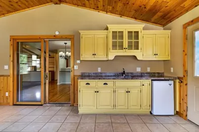 914  Hawthorne Dr, Howards Grove, WI 53083 - Photo 14