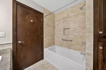 914  Hawthorne Dr, Howards Grove, WI 53083 - Photo 20