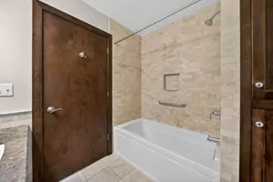 914 Hawthorne Dr, Howards Grove, WI 53083 - Photo 20