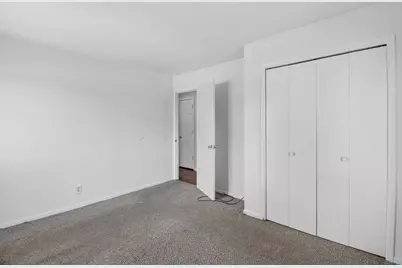 8552  20th Ave, Kenosha, WI 53143 - Photo 10