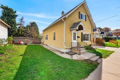 925 E Lincoln Ave, Milwaukee, WI 53207 - Photo 1